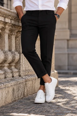 Pantalone uomo On Off modello Capri con tasche laterali e fondo risvoltato